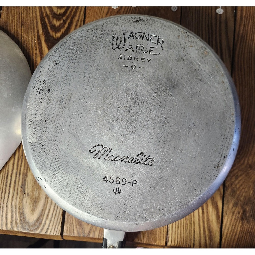 Vintage‎ Wagner Ware Sidney  4569M Chicken Fryer. - Picture 3 of 7
